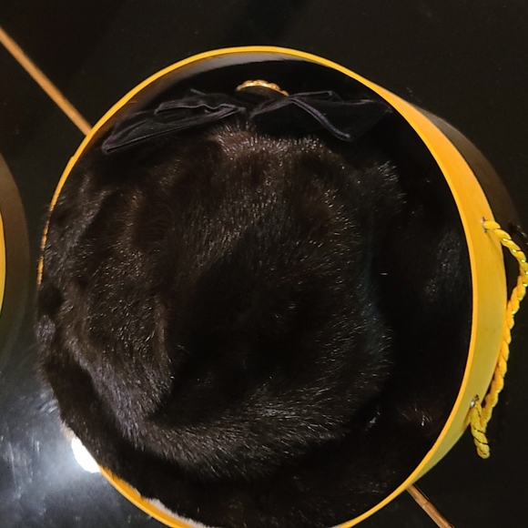 Mink fur hat - Picture 7 of 7